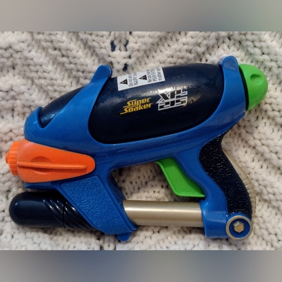 Super Soaker XP 215 Water Stealth Pistol Blue Green 2000 Hasbro Mini Larami Y2K - Picture 1 of 3